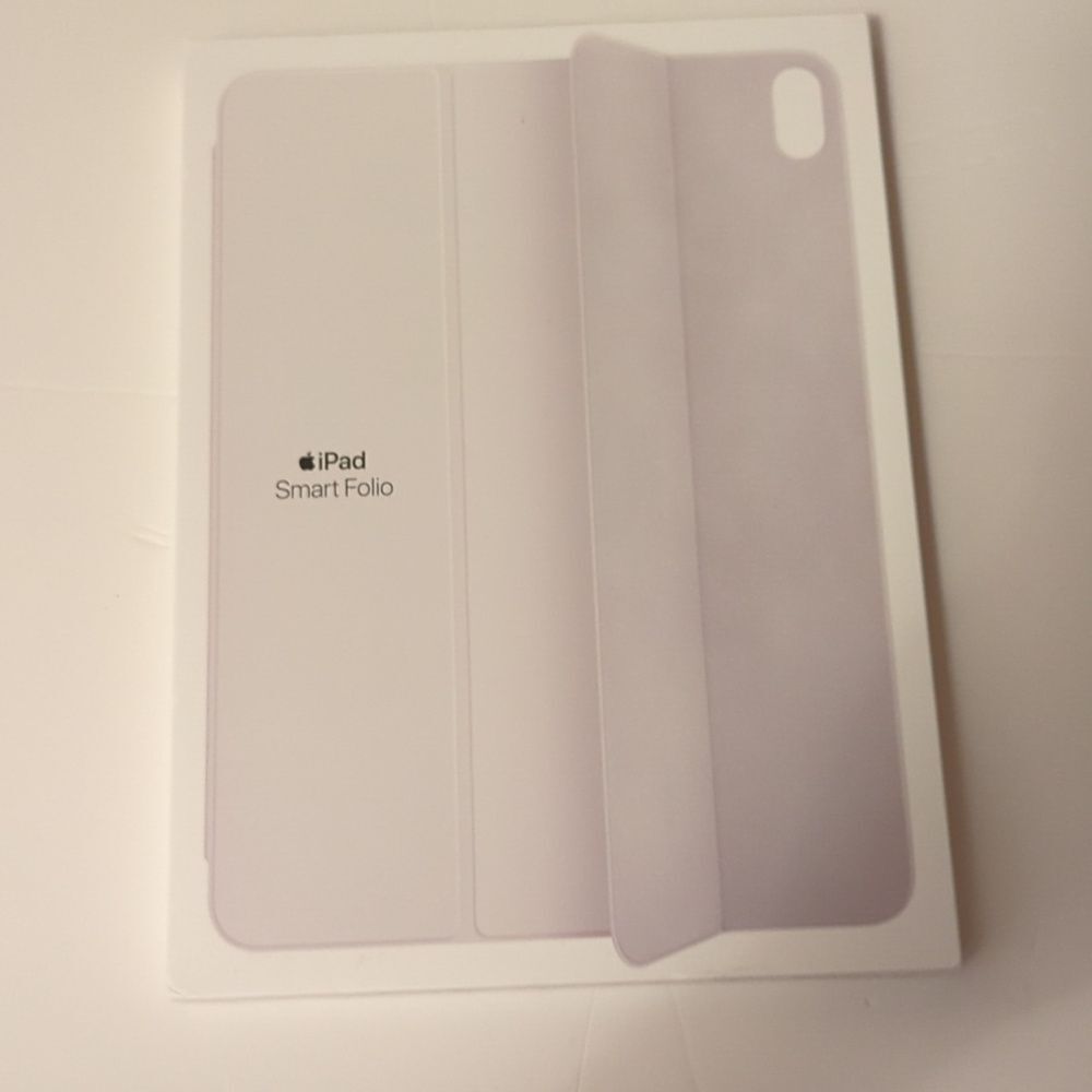 Apple Empty Box Of iPad Smart Folio  in Elegant White